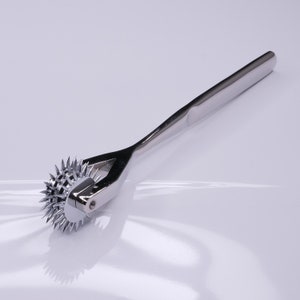 3-row spike wheel - Wartenberg wheel