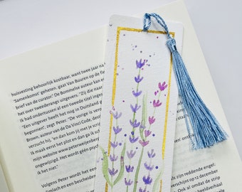 Originele handgeschilderde waterverf boekenlegger, geïnspireerd op prachtige lavendel bloemen en een zijden tassel/flosje.