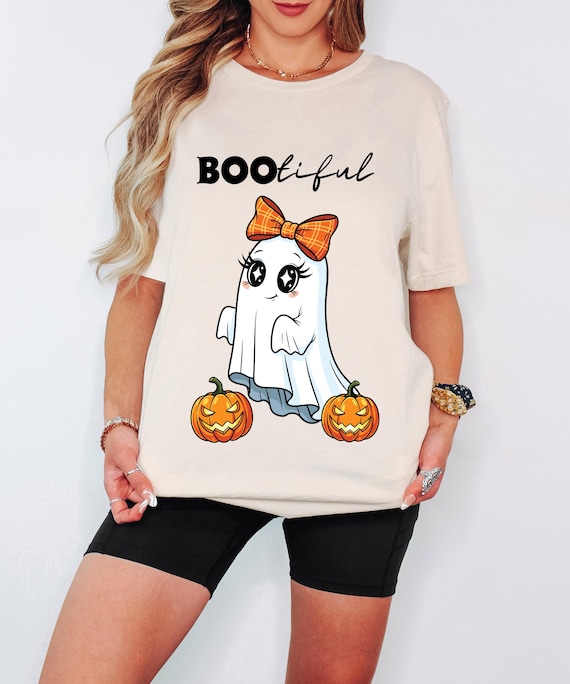 Spooky Girl T-Shirt, Cute Ghost Tee, Girly Halloween Shirt, Trick or Treat, Boo, Coquette Aesthetic, Spooky T-Shirt, Bow, Schleife, Kürbis