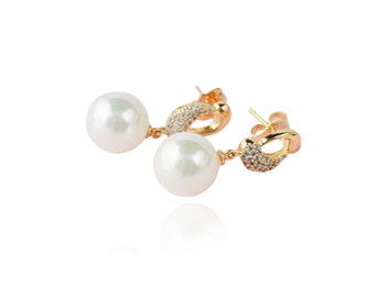 Gold plated earrings, pearl earrings, Fashion jewelry, Bridal gift idea, earrings with pearls, Zirconia earrings