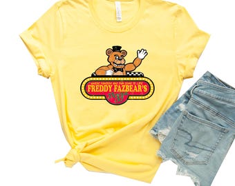 Freddy Fazbear's Pizzeria T-Shirt: Retro Gamer Tee