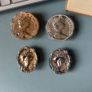 RESTOCKED MAGNETIC OPTIONS 3D Metal Coin and Brooch Phone Grip Smartphones Secure Hold Stand|Gift Unique|Phone Stand Mount|Kindle Holder