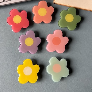 MAGNETIC OPTIONS Viral Wavy Flower Phone Grip Universal Smartphones Secure Hold Stand|Gift Unique|Phone Stand Mount|Kindle Holder Colourful