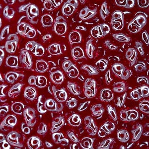 20g Matubo Superduo Tschechische Rocailles 2,5x5mm Transparent Siam Ruby Luster