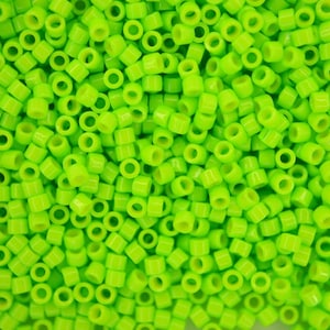 7.2g MIYUKI 11/0 Delica Japanese Seed Beads 1.6mm DB2121 DURACOAT Opaque Kiwi Jewelry Making High-quality Glass Beading DIY