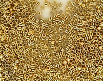 7,2 g MIYUKI 11/0 Delica japanische Glasperlen 1,6 mm DB1832 Duracoat galvanisiertes Gold Schmuckherstellung Hochwertige Glasperlen DIY