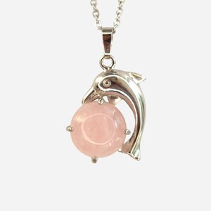 Collar con colgante de delfín de cuarzo rosa, piedra preciosa natural, cadena de 50 cm con bolsa, joyería, piedra curativa, chakras, Reiki, envío gratuito al Reino Unido