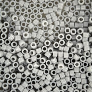 Perline di semi giapponesi Delica Miyuki 11/0 da 7,2 g, 1,6 mm, Db1139, grigio fantasma opaco, per la creazione di gioielli, perline di vetro di alta qualità fai da te