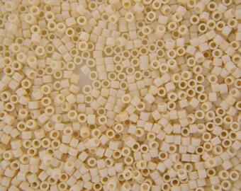 5g TOHO 11/0 Aiko Japanese Seed Beads 2mm 51 Opaque Light Beige High Quality Glass Beads Japan Jewelry Making