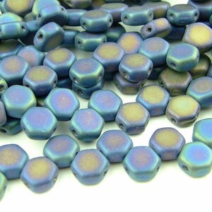 チェコ製ハニカムビーズ 6mm 六角形 2穴 ジェットホワイト アイリスマット 30個