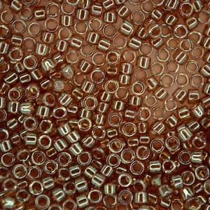 Cuentas de semillas japonesas Miyuki 11/0 Delica de 7,2 g, 1,6 mm, Db102, color rosa dorado brillante, para joyería, abalorios de alta calidad.