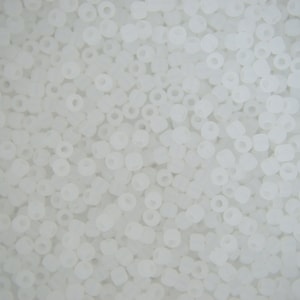 10g TOHO 11/0 Round Japanese Seed Beads 2mm 141F Ceylon Frosted Snowflake Seed Beads Jewelry Making High-quality Beading