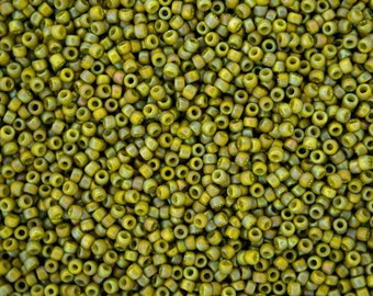 10g TOHO 15/0 Round Japanese Seed Beads 1.5mm 2631F Semi Glazed Rainbow Olive Seed Beads Jewelry Making High-quality Beading Japan