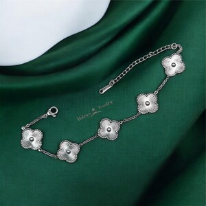 Van cleef clover bracelet - Etsy 日本