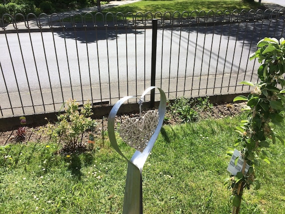 heart decoration stand