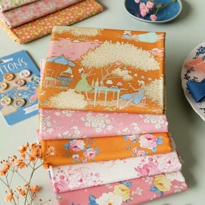 Paquete de cuartos de tela Tilda Sunday Brunch, 18 x 22 pulgadas, rosa/TIL300224