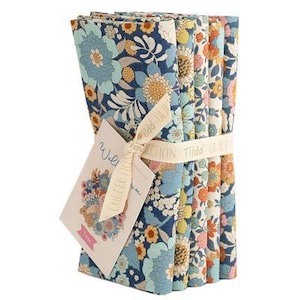 Tilda Wallflower FQB 5pc 20x22in Blue | TIL300234