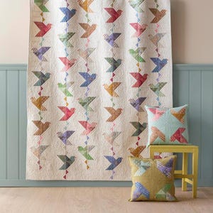 Paper Bird Quilt Kit | Tilda Chambray putty white