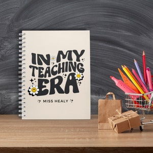 In My Teaching-tijdperk 2025/2026 lerarenplanner, gepersonaliseerd A5 spiraaldagboek, gedateerde wekelijkse en dagelijkse lesplanner, kerstcadeau leraar
