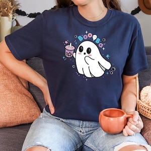 Comfort Colors® Сute Bubble Tea tshirt, Ghost, Bubble Tea Lover, Halloween, Pink Halloween, Halloween Ghost, Spooky Season, Funny t-shirt