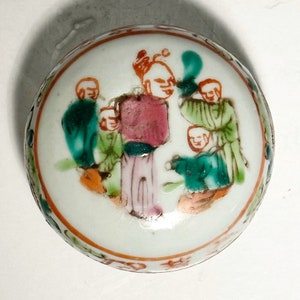 Vintage Asian Porcelain Lidded Trinket Box