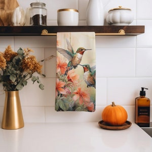 Hummingbird Cottagecore, Hand Towel, Bird Lover Gift, Bird Home Decor, Sophisticated Decor, Kitchen Towel, Tea Towel, housewarming gift