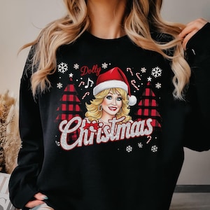 Haben Sie ein Holly Dolly Weihnachtshemd, ein Western-Weihnachtssweatshirt, ein Landweihnachten, ein Weihnachtsmusik-T-Stück, einen Cowgirl-Weihnachtspullover