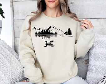 Retro Loon Wilderness Scene Sweatshirt, Nineties Vintage Loon Wildlife Shirt, Boho 90s Nostalgia Crewneck Sweatshirt, Unisex Graphic Tee