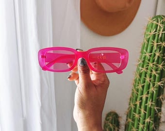 Vintage Style 90’s Y2K Pink Sunglasses