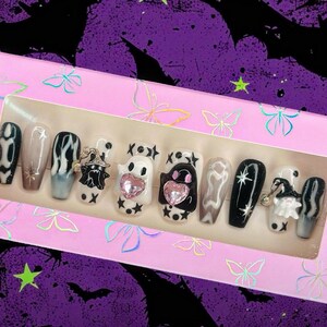 Halloween press on nails