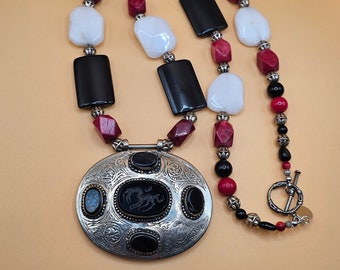Vintage Tibetan pendant, statement necklace! Stunning horse intaglio, strawberry quartz, black agate, milky quartz, onyx, ancient style.