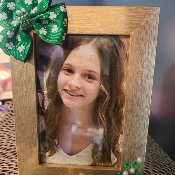 Shamrock Bow for Luck  Photo Frame