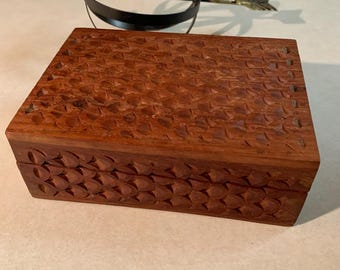 Decorative Carved Scale Pattern Wooden Keepsake Trinket Box with Glazed Paper Stamps Interior Design, Home Decor, Made in India.  Bin 32F