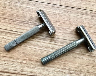 Vintage 1950s Safety Razors with Textured Handles/ Twist-to-open Mechanisms to Insert Blades, Set of 2, Collectible. Bin 6V