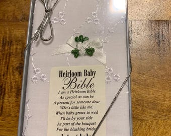 Vintage 1968 “Heirloom Baby Bible - Elegant Baby” New Testament (Factory Flaw), White Cloth Trimmed in Lace, Collectible, Gift. Bin HBB