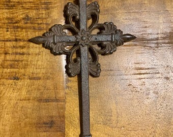 Southwestern Style Ornate Cast Iron Cross, Rustic Features, Farmhouse Decor, Religious, Gift.   Bin CSR