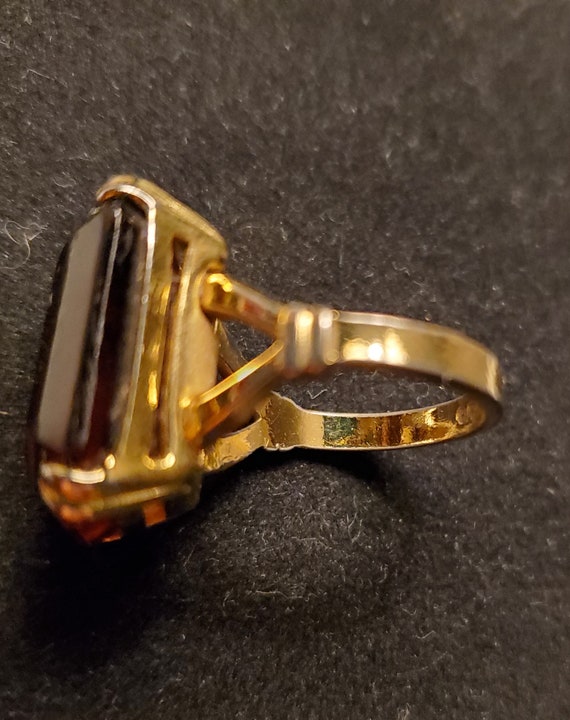 Avon Faux Topaz Gemstone Cocktail Ring Vintage Si… - image 4