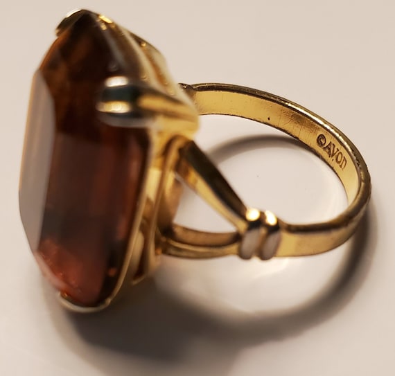 Avon Faux Topaz Gemstone Cocktail Ring Vintage Si… - image 3