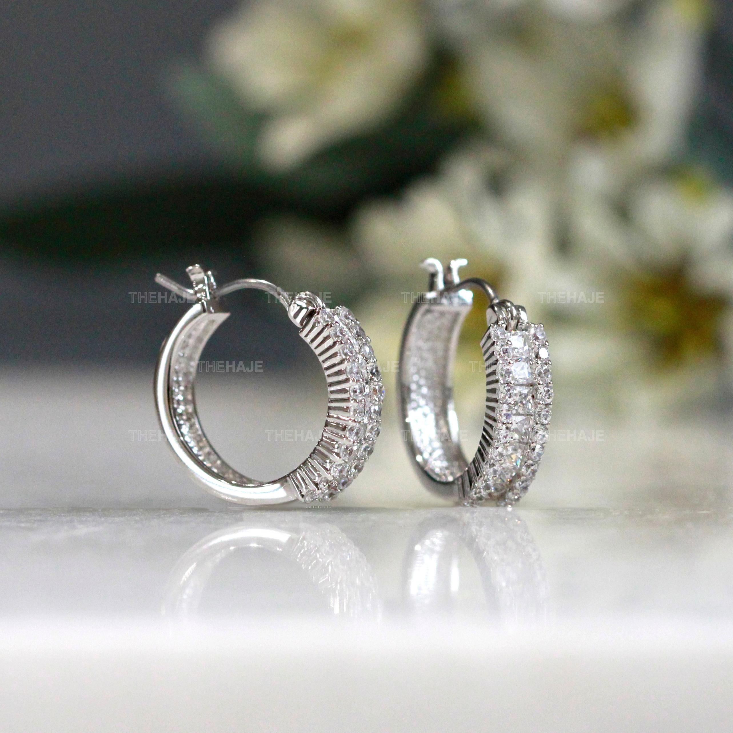 0.27 Crt Totl Weight Multi Shped Dimond Huggie Hoop Errings, 14