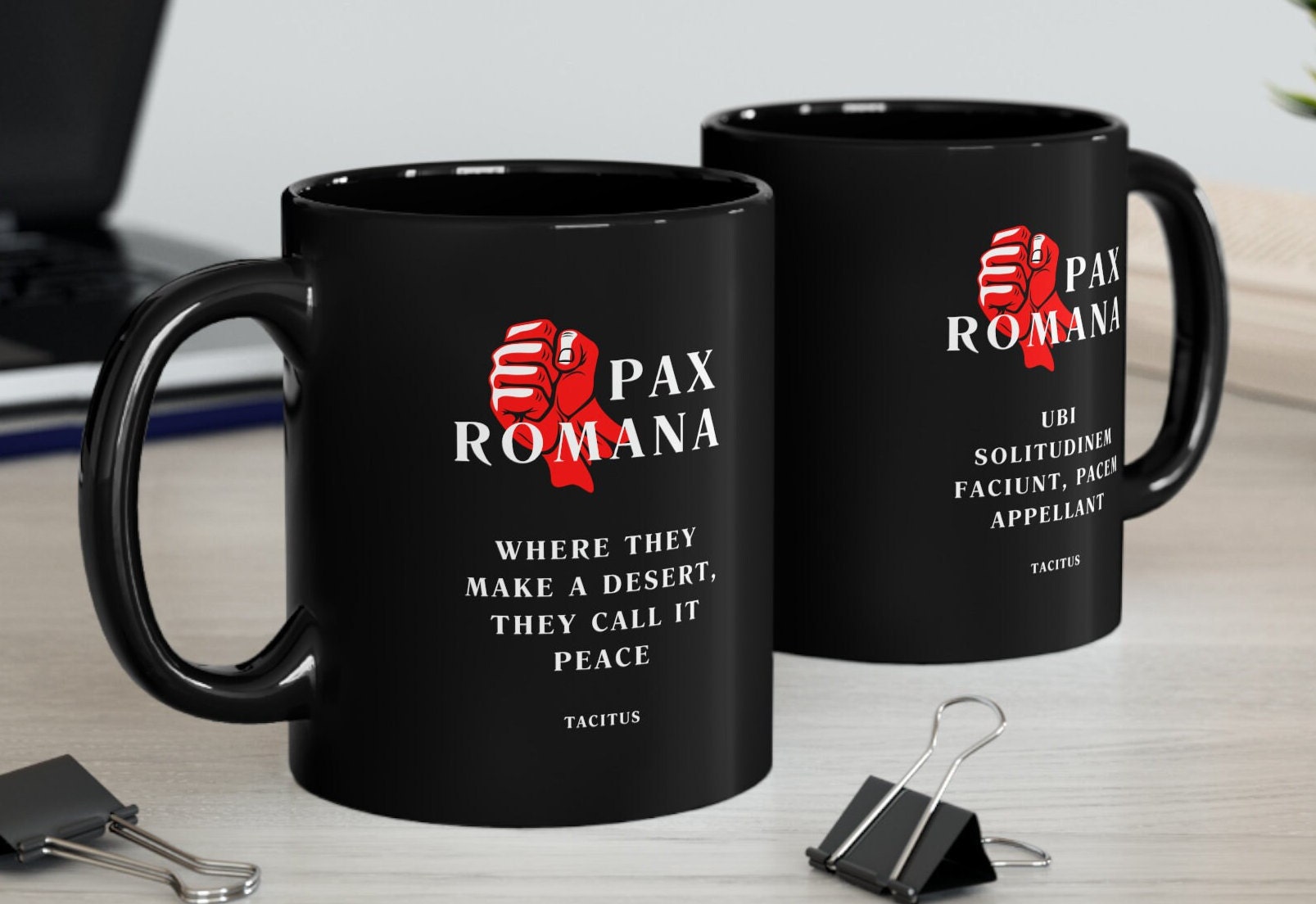 PAX ROMANA 11 Unze Becher | Rote Faust Design | Tacitus Zitat | Latein & Englisch | Römisches Reich Geschenk