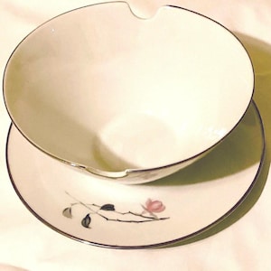 Rosenthal Germany Continental Japanese Quince Gravy Boat w/ attached plate