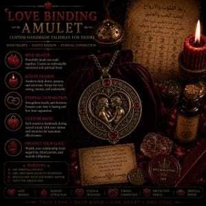 Puede incluir: Un colgante redondo de tono bronce con un relieve central en forma de corazón de dos figuras, adornado con piedras rojas y grabados. El texto dice LOVE BINDING AMULET, CUSTOM HANDMADE TALISMAN FOR DESIRE, e incluye varias descripciones rituales.