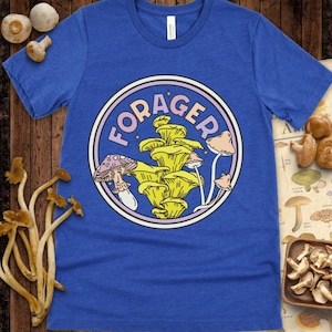 Forager Fungi Tee – Vintage Mushroom Foraging T-Shirt – Nature Lover Gift Shirt