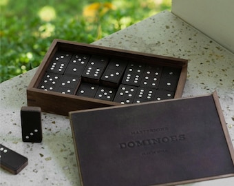Premium leren dominostenen in notenhouten doos – handgemaakte double-6-gameset, gepersonaliseerde cadeauoptie
