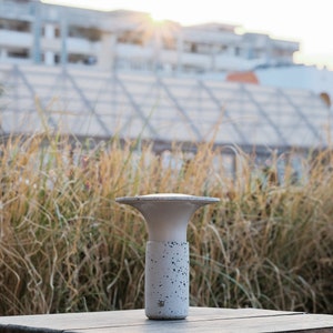 Handcrafted Jesmonite Table Lamp - Wireless Lamp - Garden Lamp - Dimmable LED light - Lamp for indoors and outdoors - Housewarming Gift White