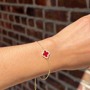Clover bracelet red agate one motif, Sterling Silver elegant minimalist bracelet for women, clover bracelet for Mother’s Day gift
