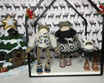 Knitted Miniature Posable Frog and Frog's Clothes Winter/Holiday Edition (Dolls and Clothing Sold Separately)