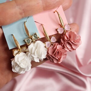 YUMI Sweet 18K Gold Plated Flower Dangle Earrings Zircon loop Fabric pompom pendant Handmade girls' earrings in white and pink image 2