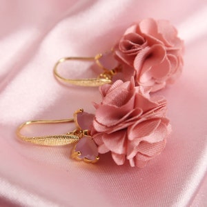 YUMI Sweet 18K Gold Plated Flower Dangle Earrings Zircon loop Fabric pompom pendant Handmade girls' earrings in white and pink image 7