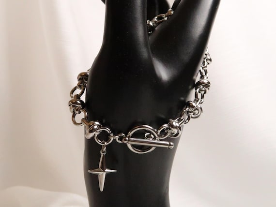 YORI - Edgy Chunky Edelstahl Unisex Armband mit Stern Anhänger | Eboy Egirl Goth Punk Grunge Cool Girl Armband | Knebelverschluss